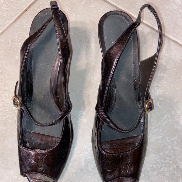 Brown heels - Picture 3 of 10